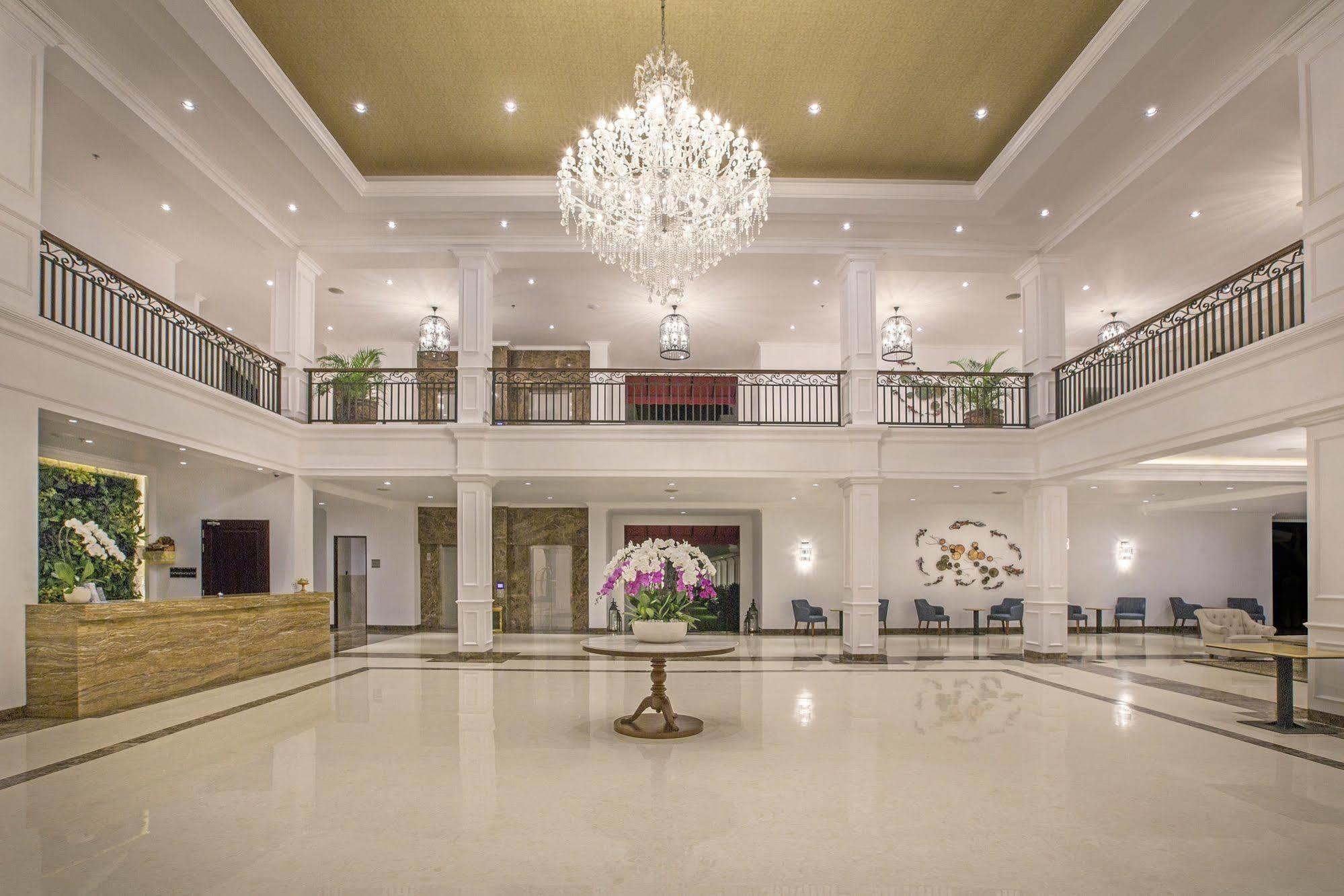 Grand Palace Hotel Sanur - Bali Zewnętrze zdjęcie